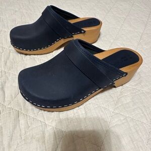 Women’s Bjork 36 Blue Leather Swedish Clogs